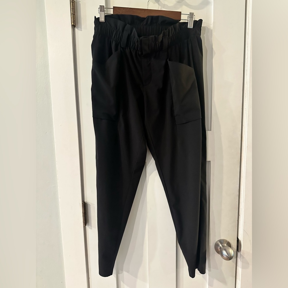 Athleta straight leg pants cropped